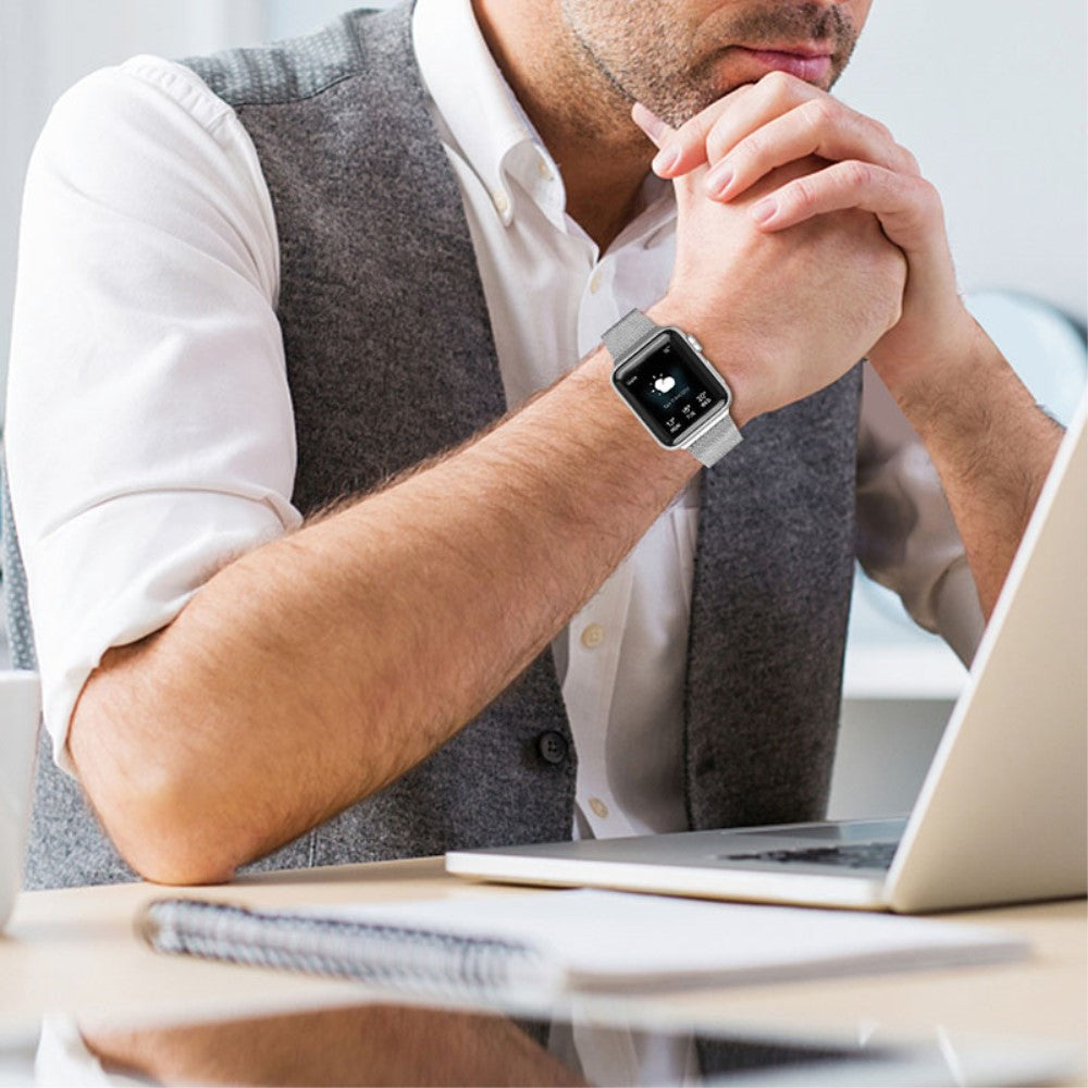 Rigtigt Rart Metal Rem passer til Apple Watch Series 7 45mm
