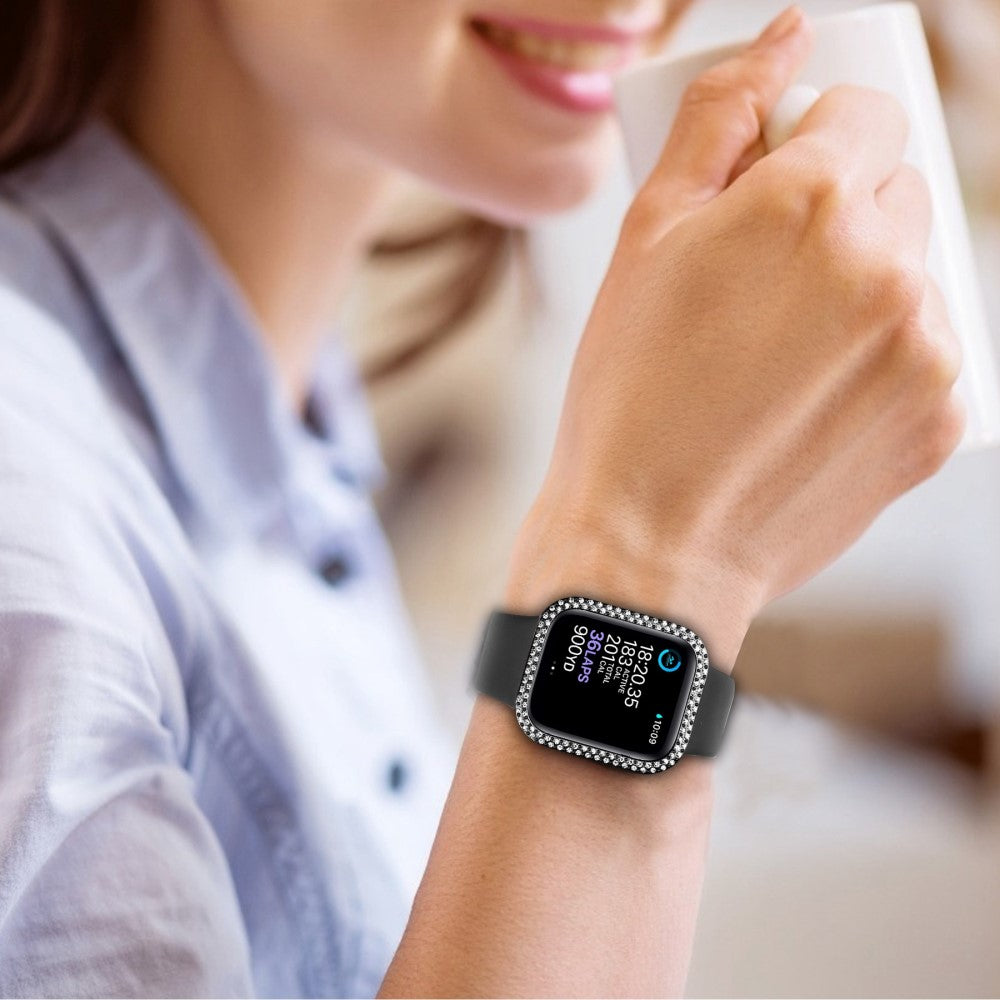 Plastik Cover med Rem og Hærdet Glas passer til Apple Watch Series 8 (45mm) / Apple Watch Series 7 45mm
